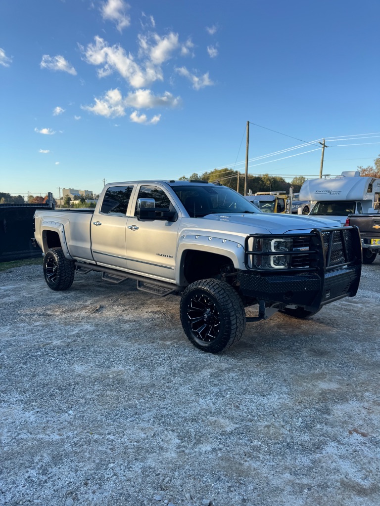 2015 Chevrolet Silverado 3500HD LTZ's photo